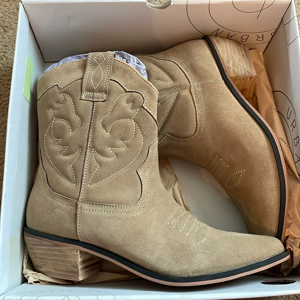 Brand New Urban Outfitters Fallon Suede Cowboy Boots Taupe